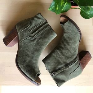 Toms Suede Heels/boots
